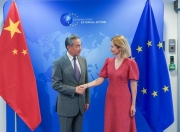 “中国不是美国”！王毅欧洲之行的关键一句话含金量持续飙升